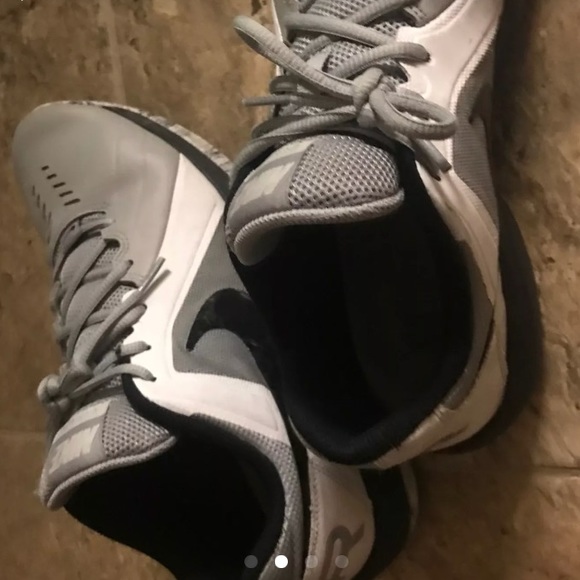 Nike Shoes - NIKE air mavins. little wear